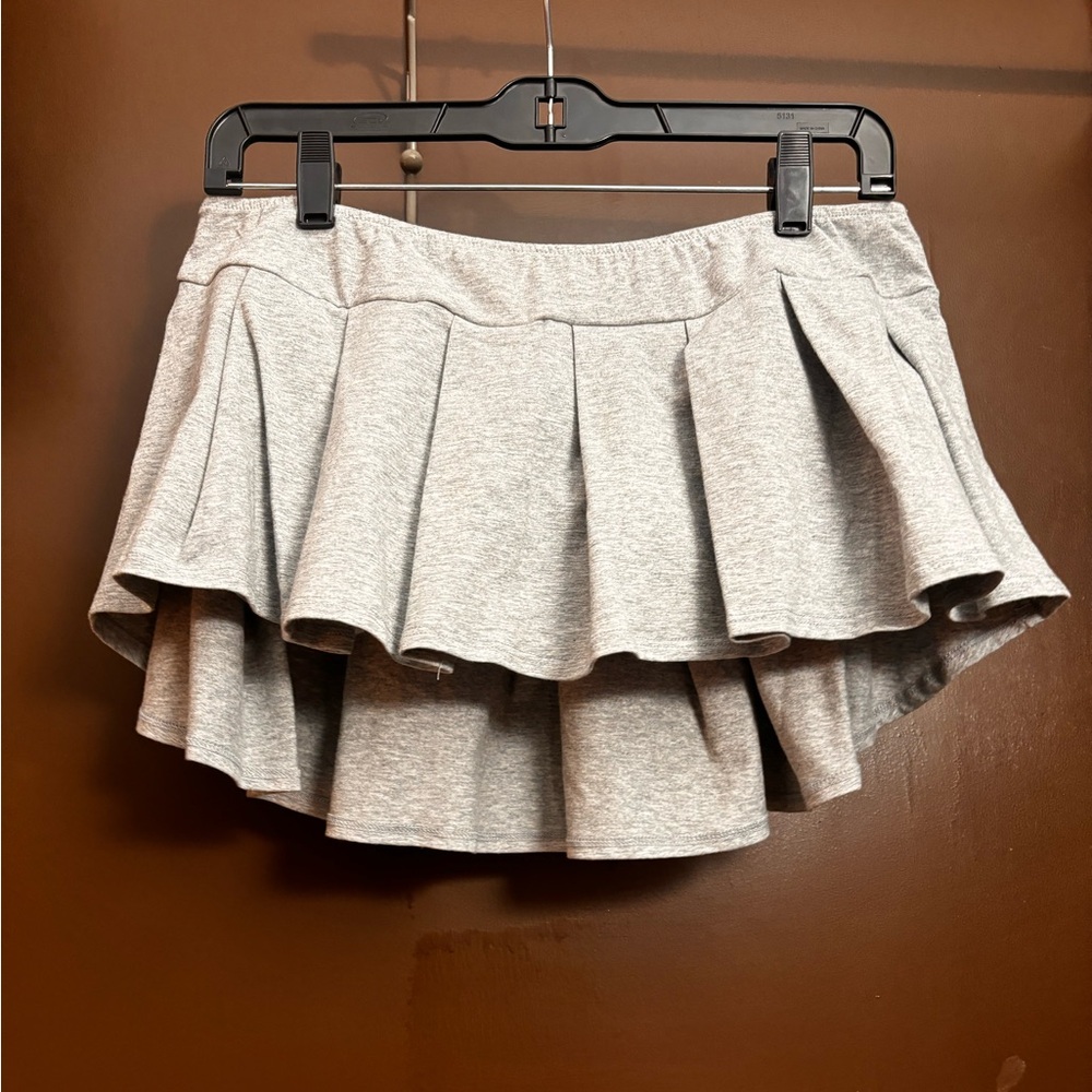 Pleaded High Low Tennis SKORT. Size Large. Very Mini. Full back coverage. - Picture 4 of 4